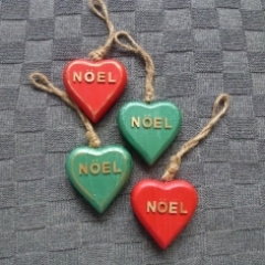 NOEL Christmas Hearts